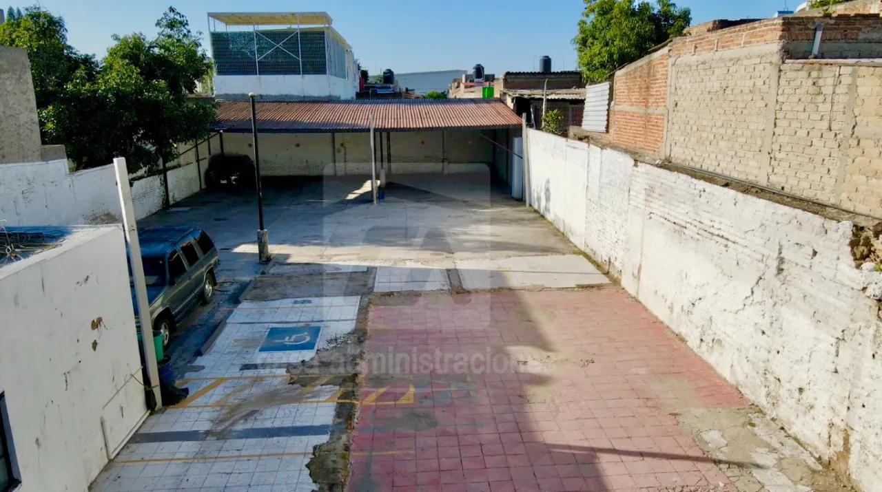 Foto 8 de Terreno en venta en Calle Mar Rojo, Observatorio, Guadalajara