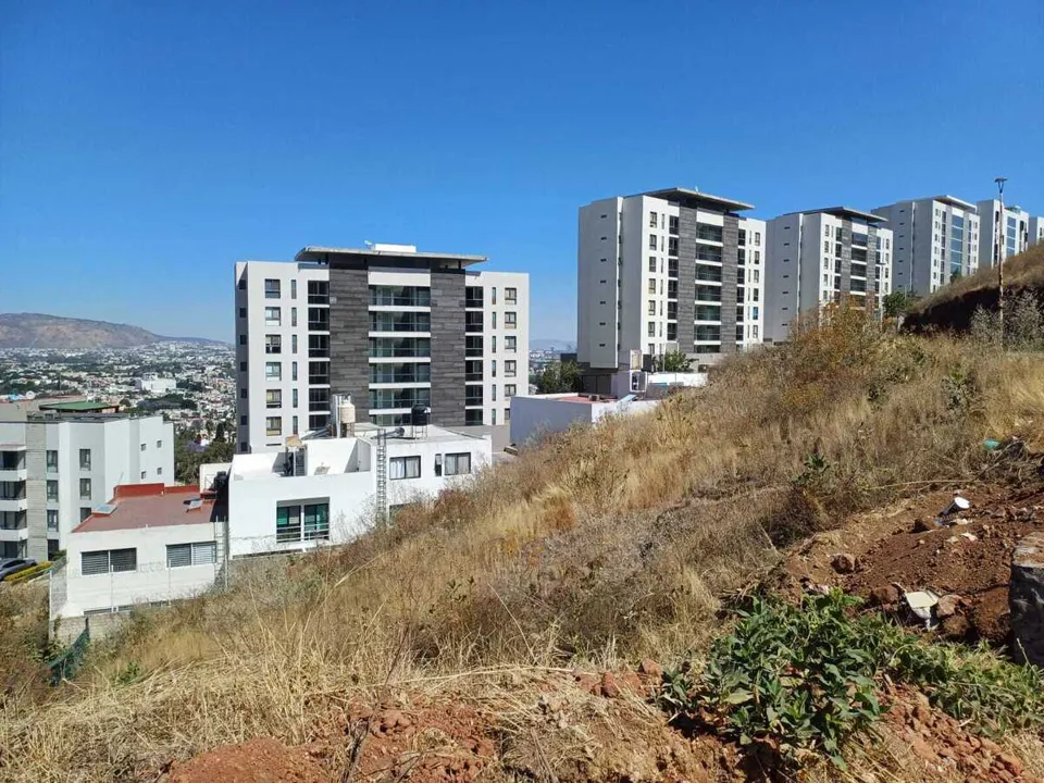 Foto 2 de Terreno en venta en  Paisajes del Tesoro - Paisaje de Parques 12B