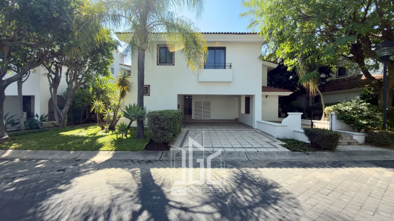 CASA EN VENTA EN COLINAS DE SAN JAVIER, ZAPOPAN | COTO LAS GARZAS
