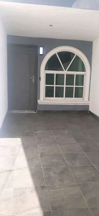 Foto 3 de Casa en Venta con Local Comercial en Parques Zapopan