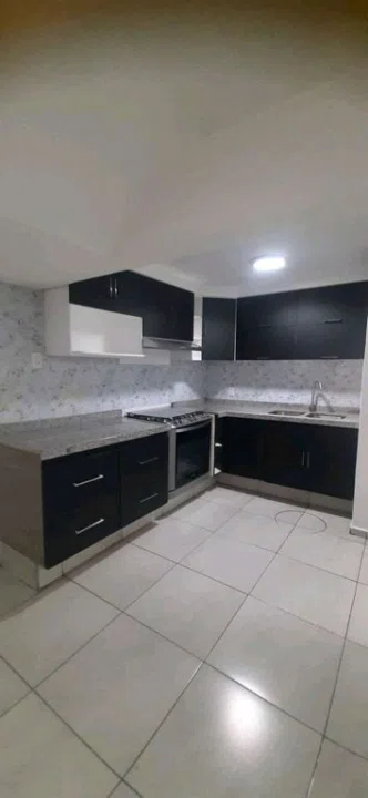 Foto 8 de Casa en Venta con Local Comercial en Parques Zapopan