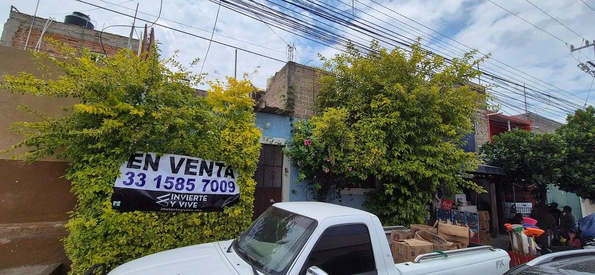 Casa en Jardines de La Esperanza Cantera Morada