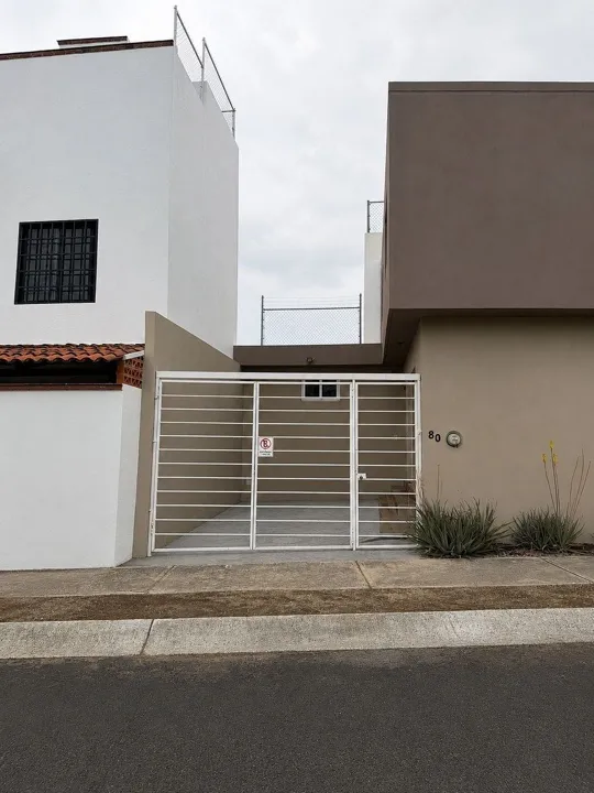 Foto 5 de Casa seminueva Colinas del Rey