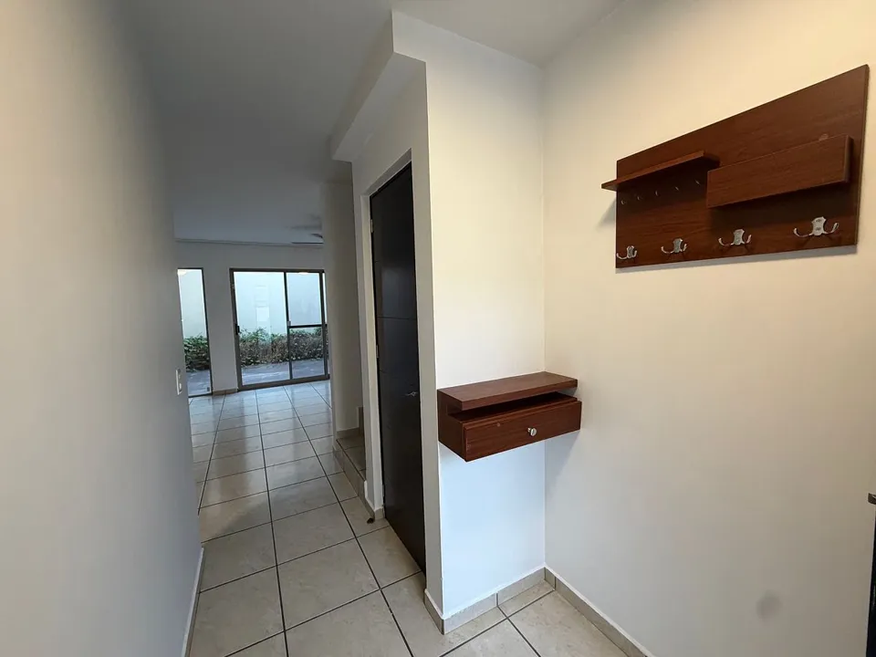 Foto 2 de Hermosa casa en renta en Las Terrazas