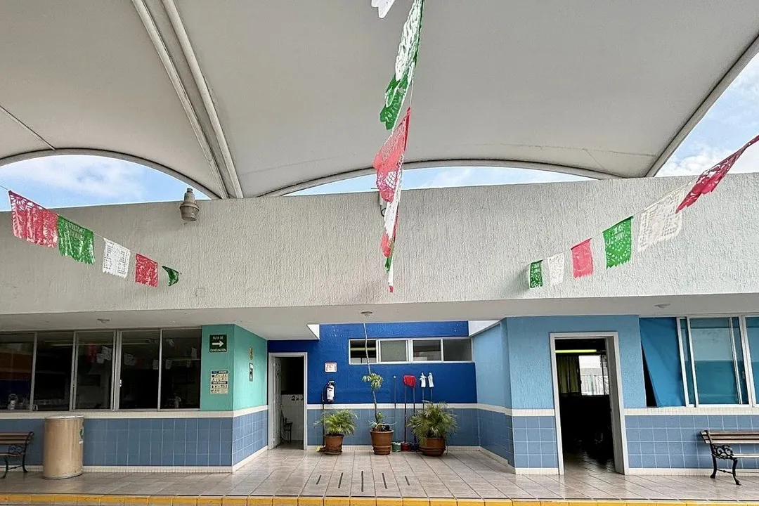 Foto 9 de Perfecto centro educativo o desarrollo de vivienda, a 1/2 cuadra de Av. Patria