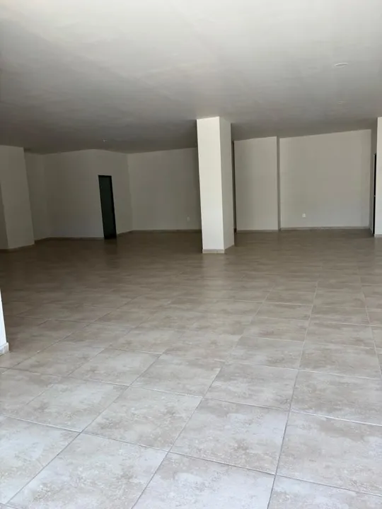Foto 4 de LOCAL COMERCIAL EN VENTA COMPLETAMENTE NUEVO EN ZONA BUGAMBILIAS