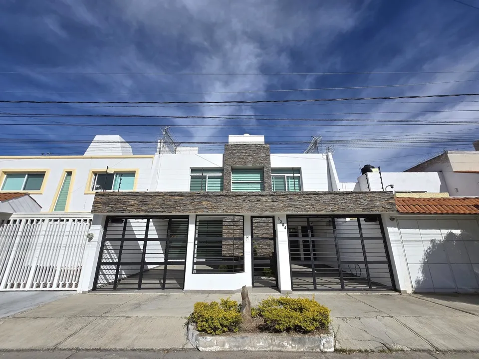 Casa en venta recién remodelada en Providencia