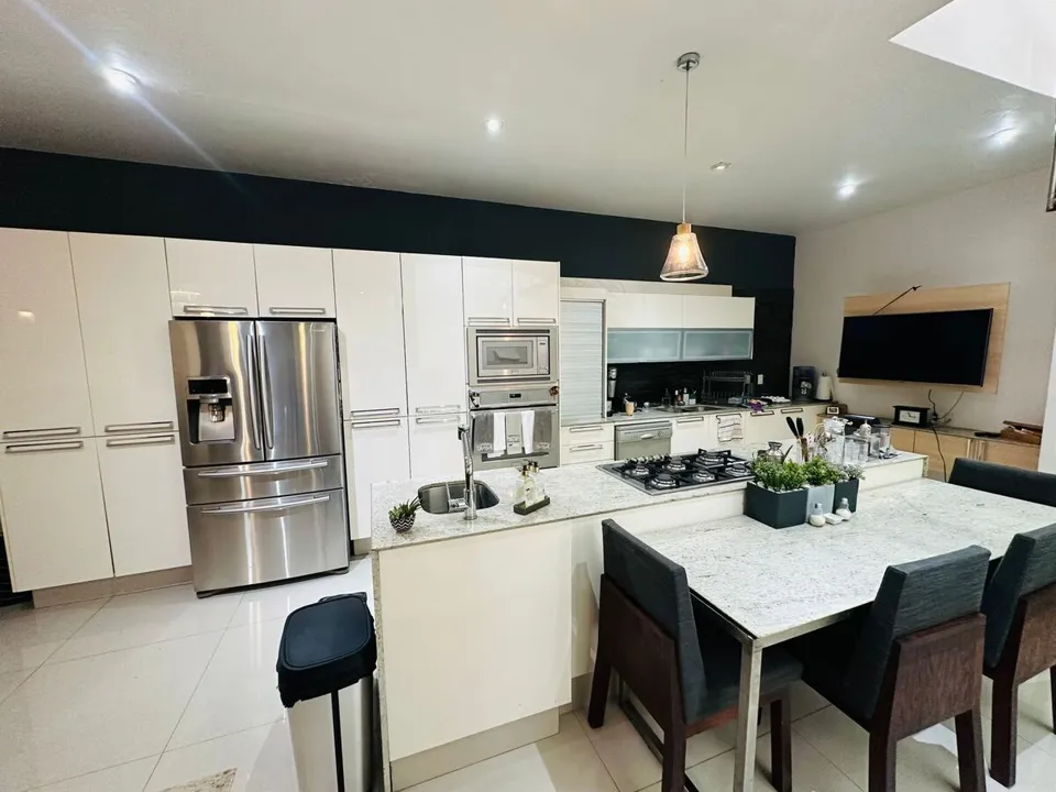 Foto 6 de Casa en VENTA remodelada en la colonia Moderna
