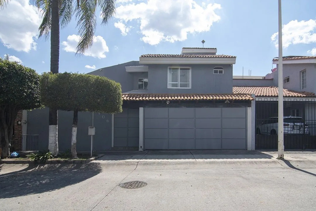 Casa en Venta en Bugambilias Primera Sección, Zapopan