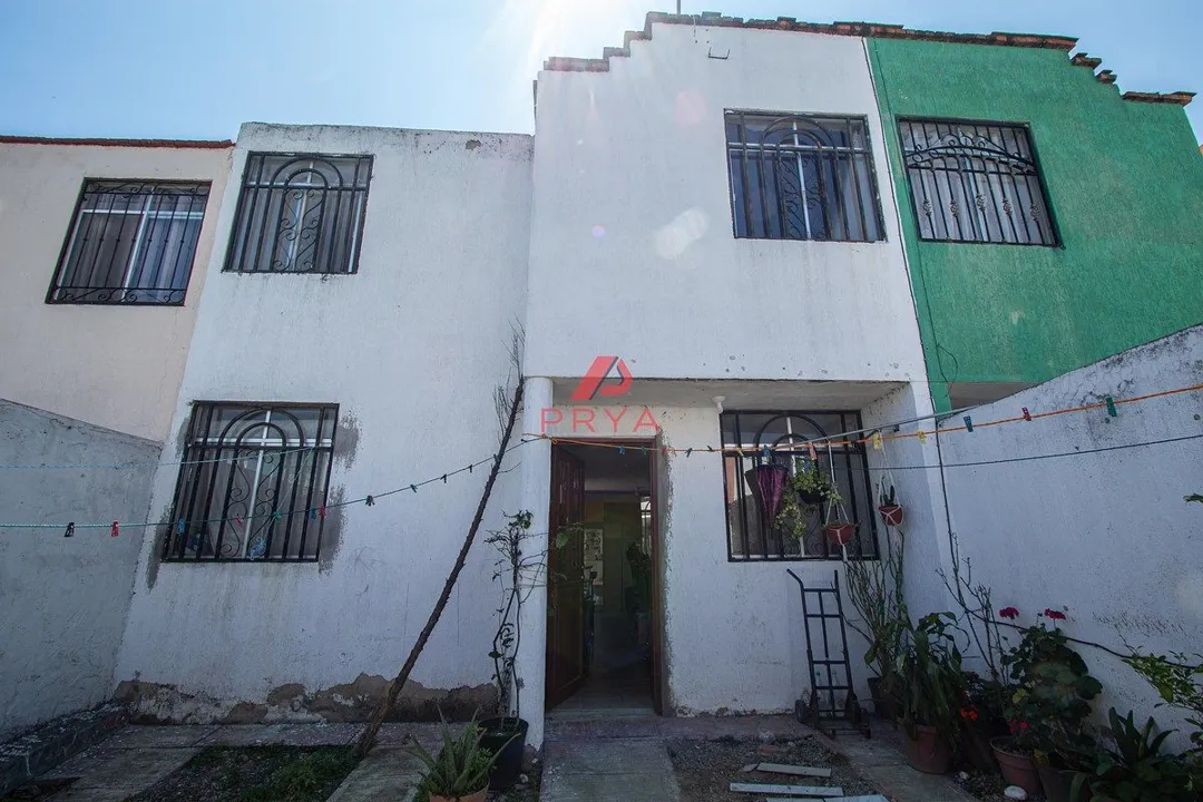 Foto 2 de Casa en Venta en Lomas de San Gonzalo, Zapopan | 3 Recámaras y 2 Baños Completos