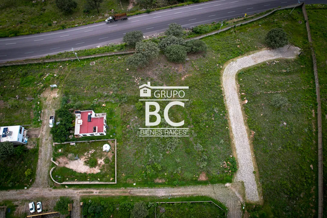 Foto 2 de Terreno en Venta en Hacienda Monticello (1,120 m²)