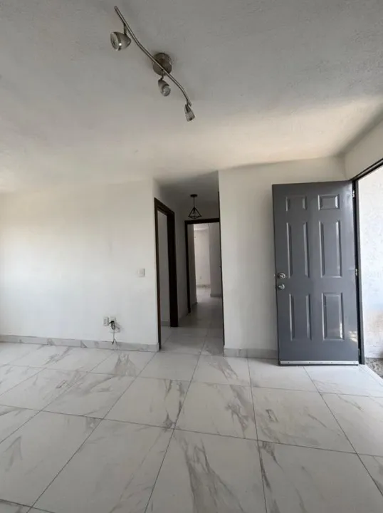 Foto 2 de Departamento en renta en Calle Salvador López Chávez, La Aurora, Guadalajara