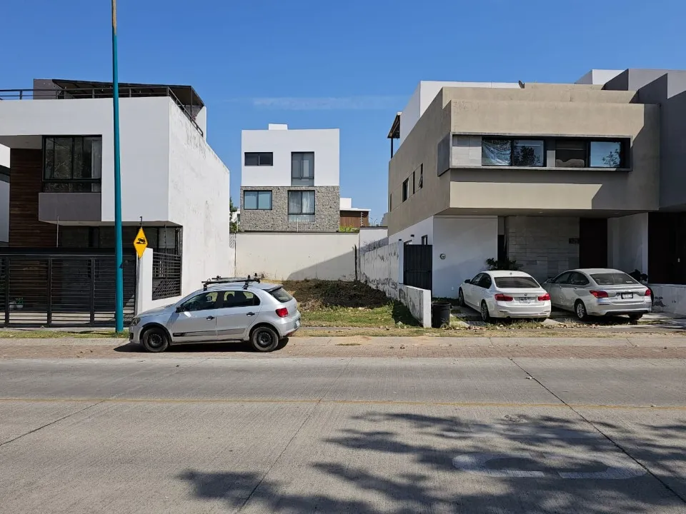 Foto 2 de Terreno en venta en Circuito del Bosque, Bosques Vallarta, Zapopan
