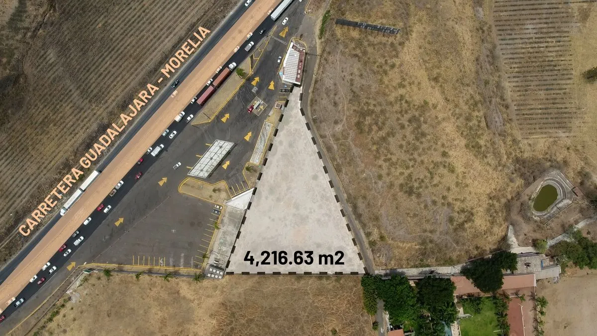 Foto 2 de Terreno estratégico sobre la carretera Guadalajara–Morelia