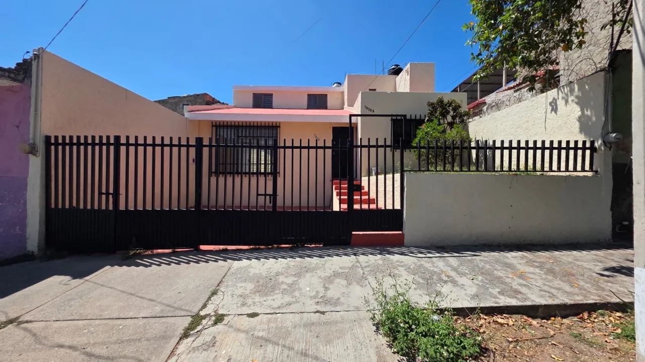Foto 2 de Casa en venta en Calle San Mateo, Santa María, Guadalajara