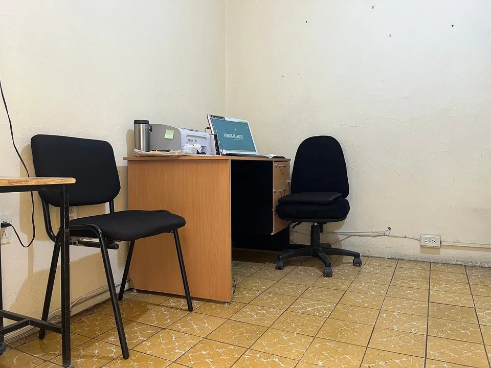 Foto 2 de Casa con uso de suelo mixto en Venta, Col. Santa Teresita, Guadalajara