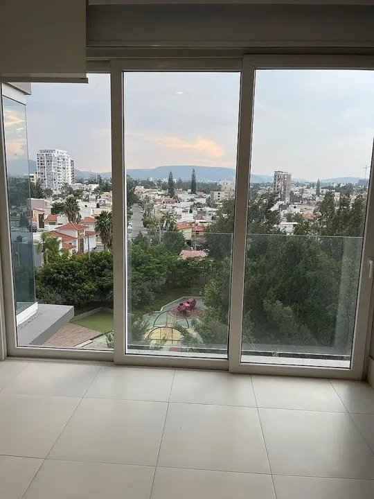 Foto 5 de Departamento en dos niveles con terraza privada en RENTA.