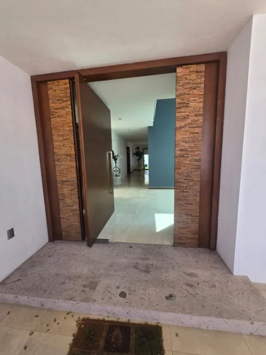 Foto 2 de Casa en venta en Boulevard Puerta de Hierro, Puerta de Hierro, Zapopan