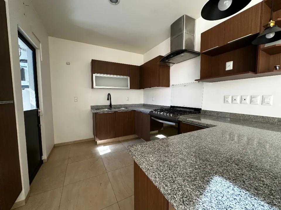 Foto 2 de Casa en venta en Avenida Paseo De La Luna, Solares, Zapopan