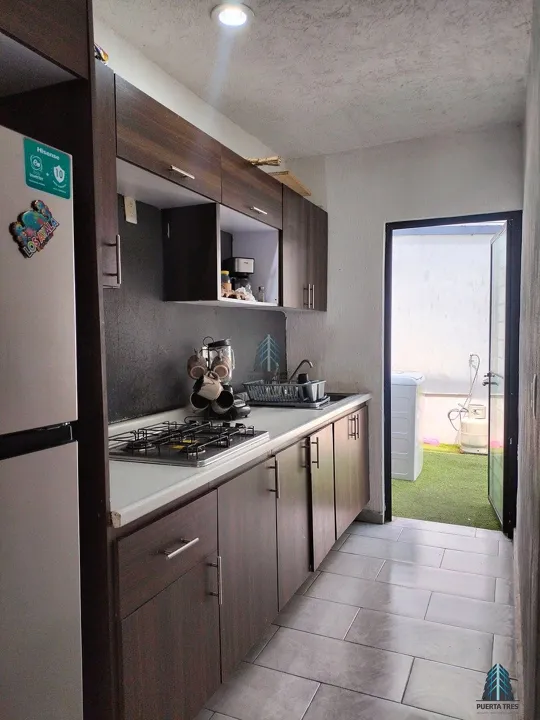 Foto 3 de Casa de 2 niveles en condominio en Real del Sol
