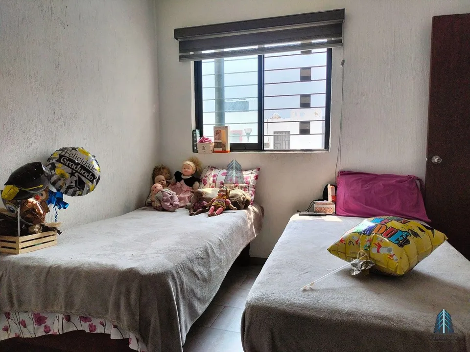 Foto 8 de Casa de 2 niveles en condominio en Real del Sol
