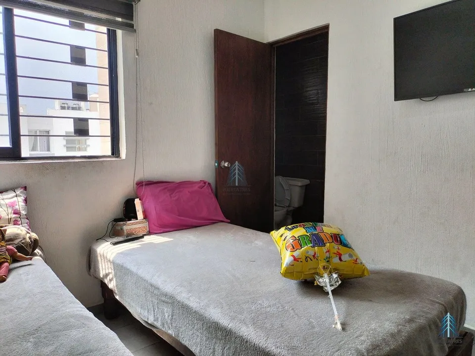 Foto 9 de Casa de 2 niveles en condominio en Real del Sol