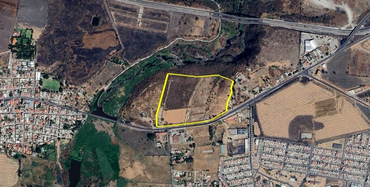 Foto 2 de TERRENO EN VENTA EN PUENTE GRANDE, OPORTUNIDAD PARA DESARROLLADORES
