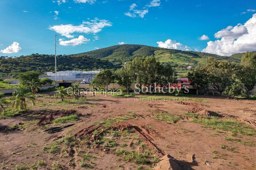 Foto 7 de Terreno Industrial en venta y renta - Tlajomulco de Zuñiga