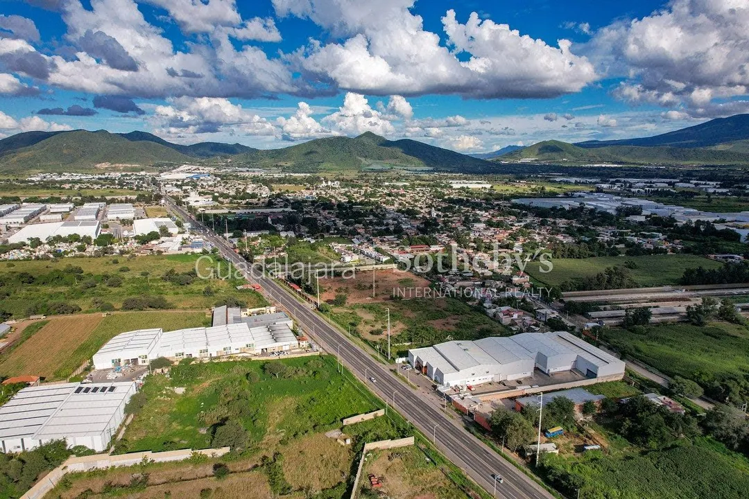 Foto 8 de Terreno Industrial en venta y renta - Tlajomulco de Zuñiga