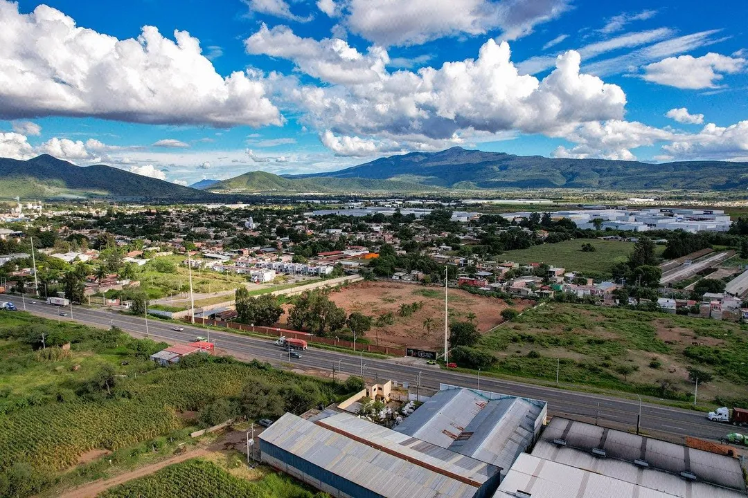 Foto 9 de Terreno Industrial en venta y renta - Tlajomulco de Zuñiga