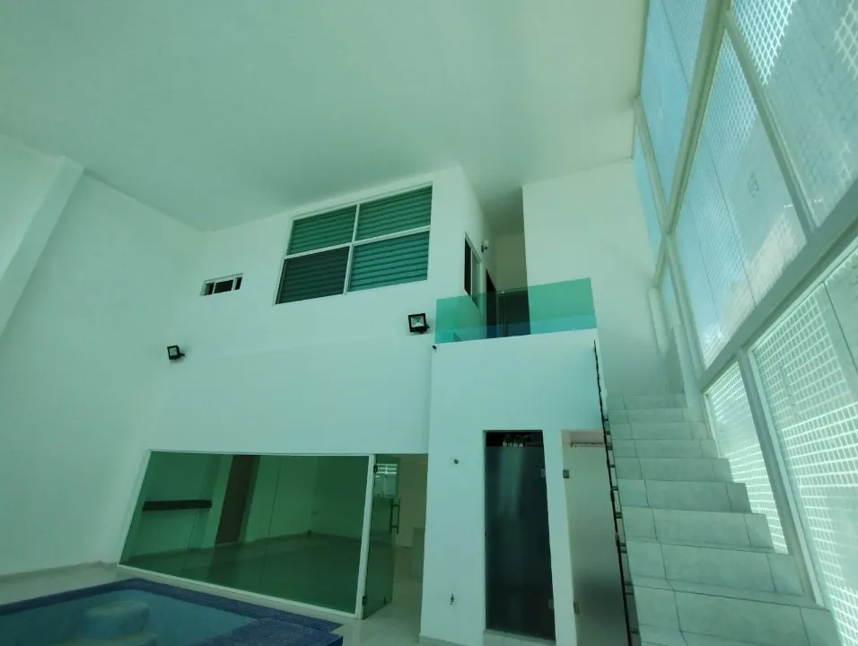 Foto 4 de Oportunidad para Remodeladar Casa en venta en Avenida Naciones Unidas, Los Castaños, Zapopan