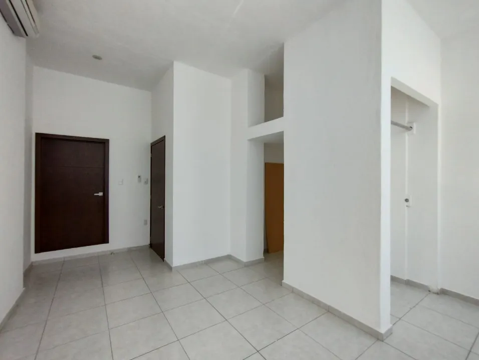 Foto 5 de Oportunidad para Remodeladar Casa en venta en Avenida Naciones Unidas, Los Castaños, Zapopan