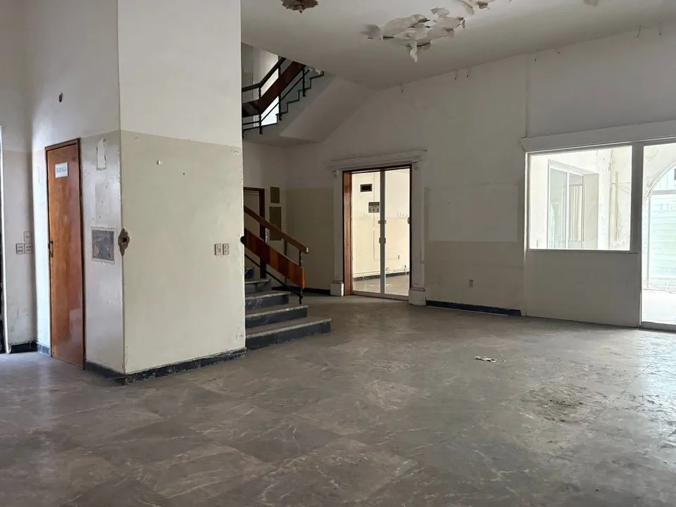 Foto 6 de SE VENDE PROPIEDAD PARA DESARROLLO VERTICAL O COMERCIAL . AV. AMERICA EN GDL.