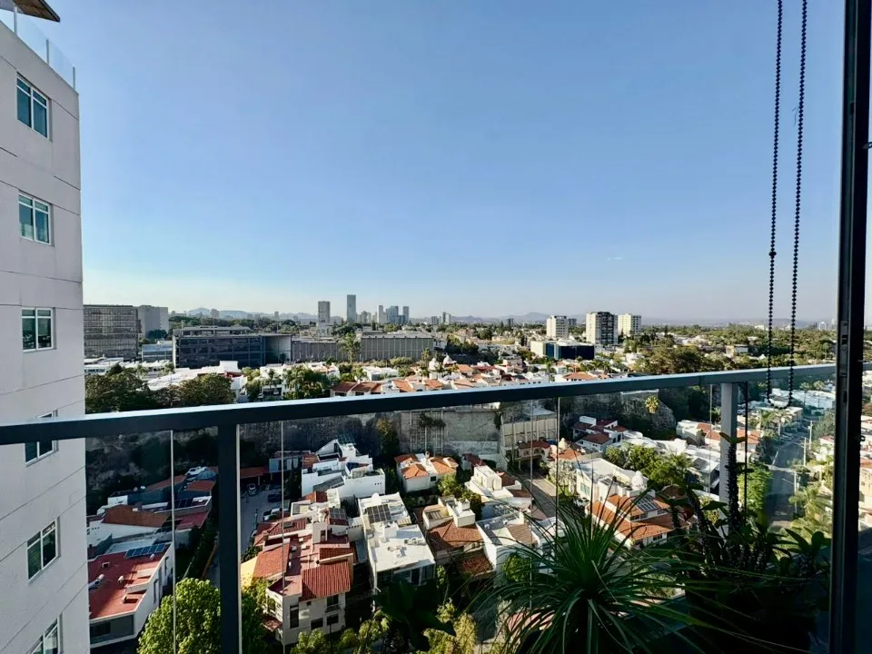 Departamento en renta en Paseo Lomas Altas, Lomas del Valle, Zapopan