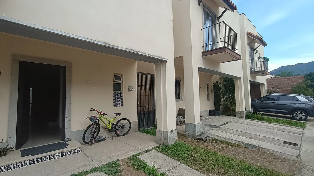 Foto 2 de Casa 3 recámaras, 2.5 baños y 2 autos en Alta California | 103 m²