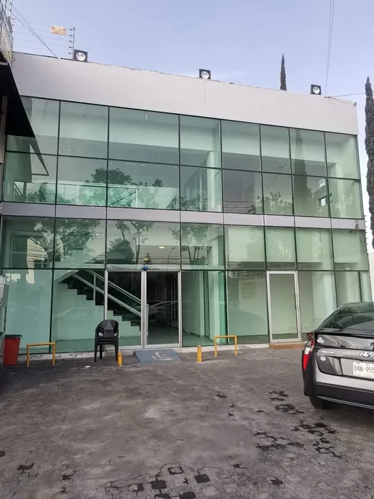 Local comercial en renta en Av. Guadalupe Zapopan 292 m² Plaza Cibeles.
