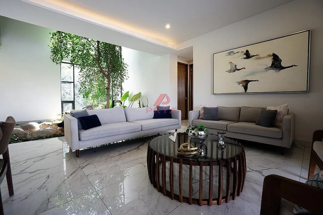 Foto 4 de Casa de Lujo en Venta en Las Cañadas, Zapopan con Cancha de Pickleball y Alberca
