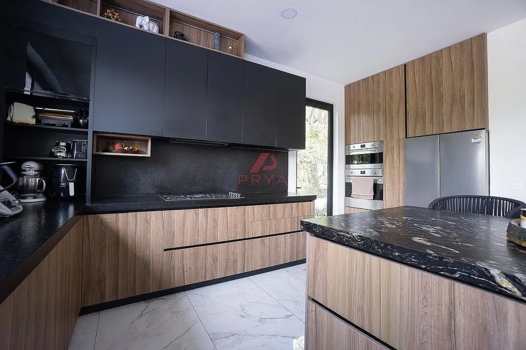 Foto 9 de Casa de Lujo en Venta en Las Cañadas, Zapopan con Cancha de Pickleball y Alberca
