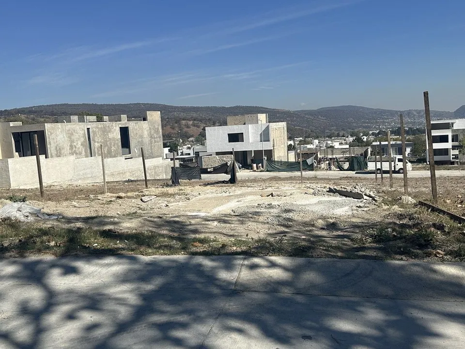 Foto 6 de TERRENO EN VENTA LOS ROBLES RESIDENCIAL, ZAPOPAN JALISCO, COTO DALEAS