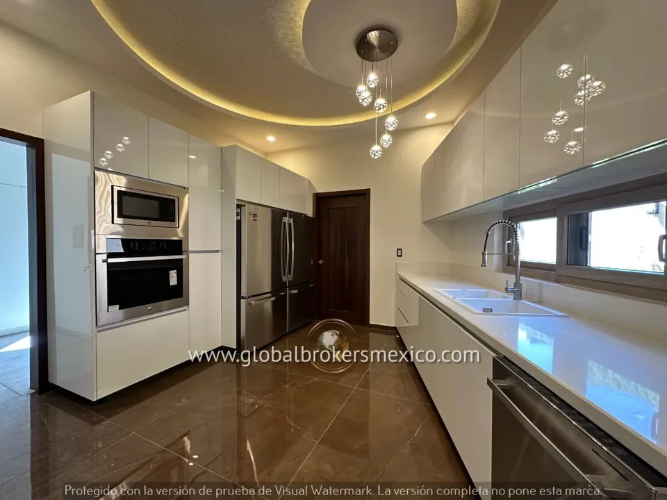 Foto 4 de Casa con Acabados de Lujo en Provenza Residencial, San Agustin, Jalisco