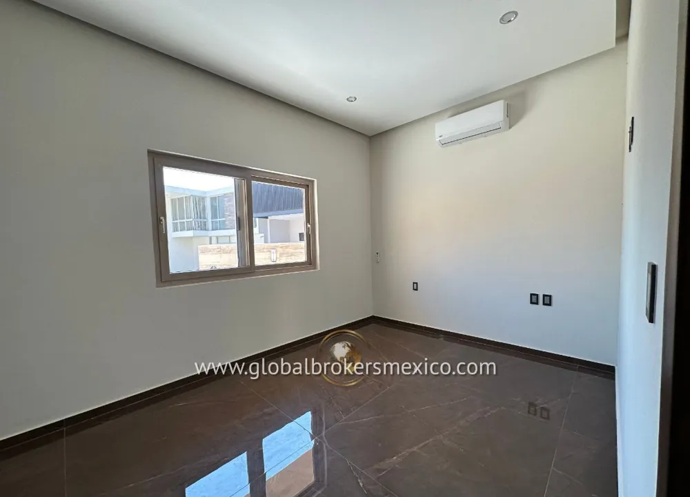 Foto 7 de Casa con Acabados de Lujo en Provenza Residencial, San Agustin, Jalisco