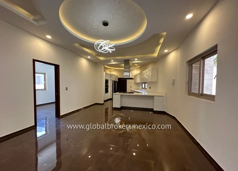 Foto 8 de Casa con Acabados de Lujo en Provenza Residencial, San Agustin, Jalisco