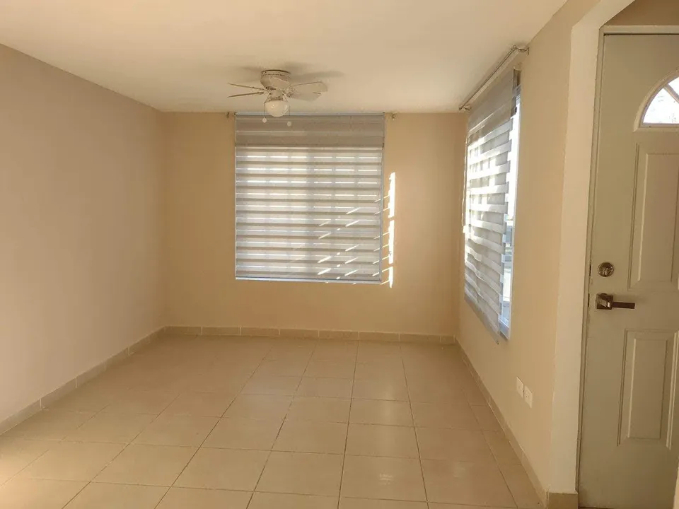 Foto 3 de Casa en Venta en Base Aérea - Parque Real 233