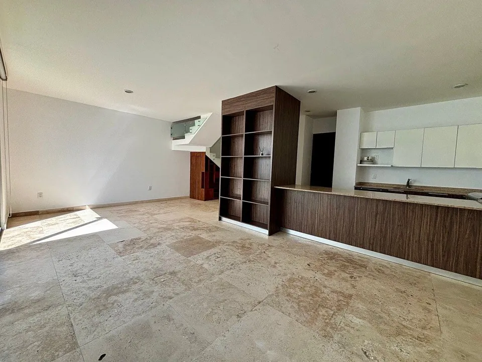 Foto 4 de Casa amplia en Renta en Porta Real coto Salerno