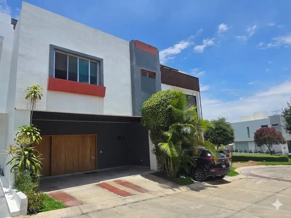 RENTA DE CASA EN COTO SIVEC FRACC CAPITAL NORTE ZAPOPAN