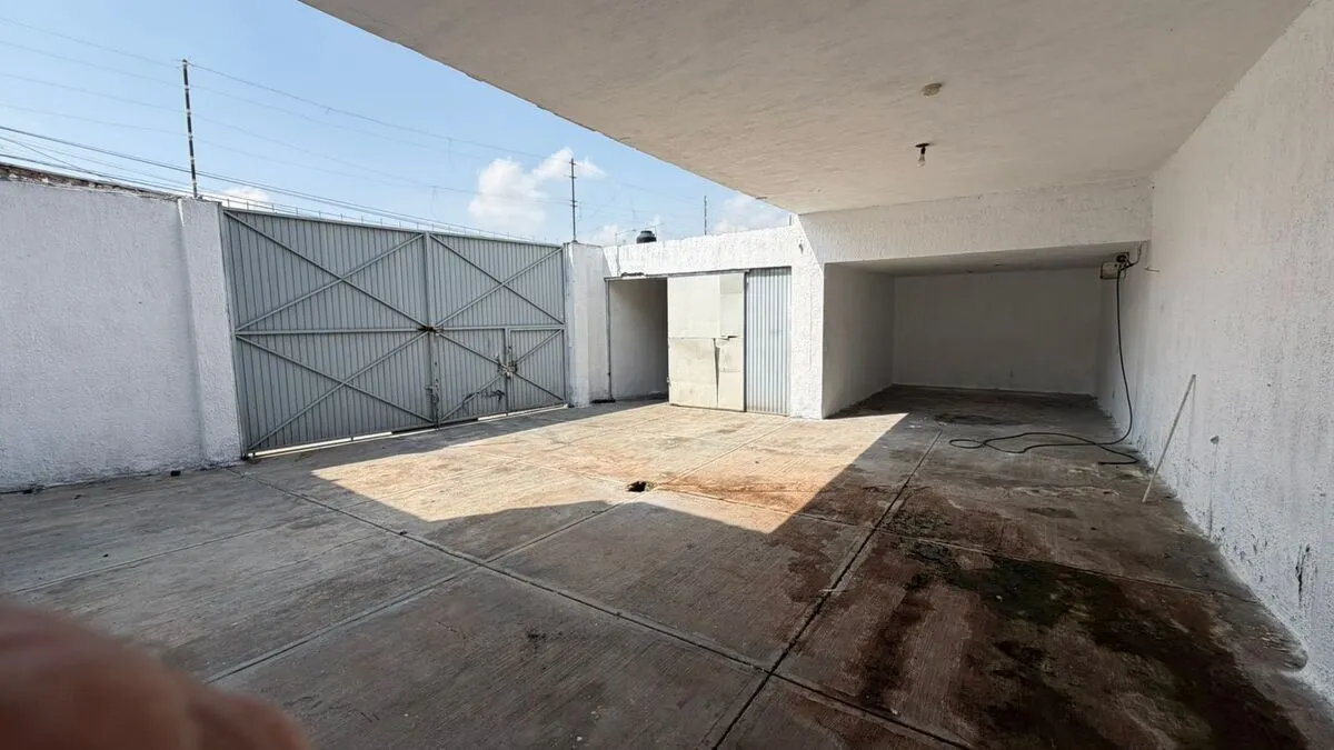 Foto 6 de Local en venta en Av 8 de Julio