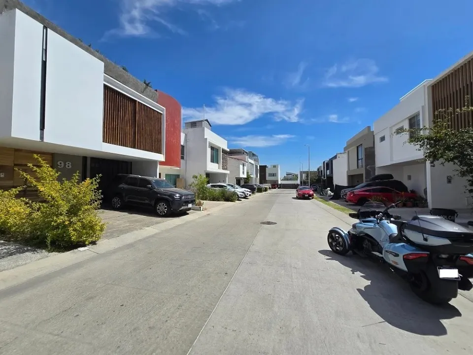 Casa en venta en Avenida Punto Sur, Punto Sur, Tlajomulco de Zúñiga