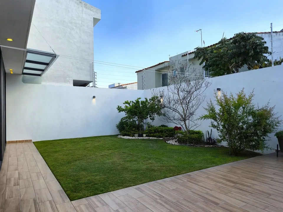 Foto 6 de Casa en venta con recámara en planta baja en Bosques de Santa Anita 🌲
