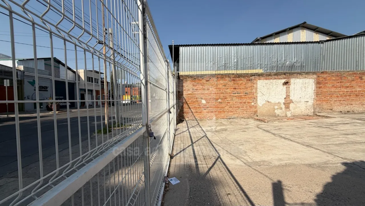 Foto 8 de Terreno en venta en Calle Juan de Dios Robledo, Blanco y Cuellar , Guadalajara