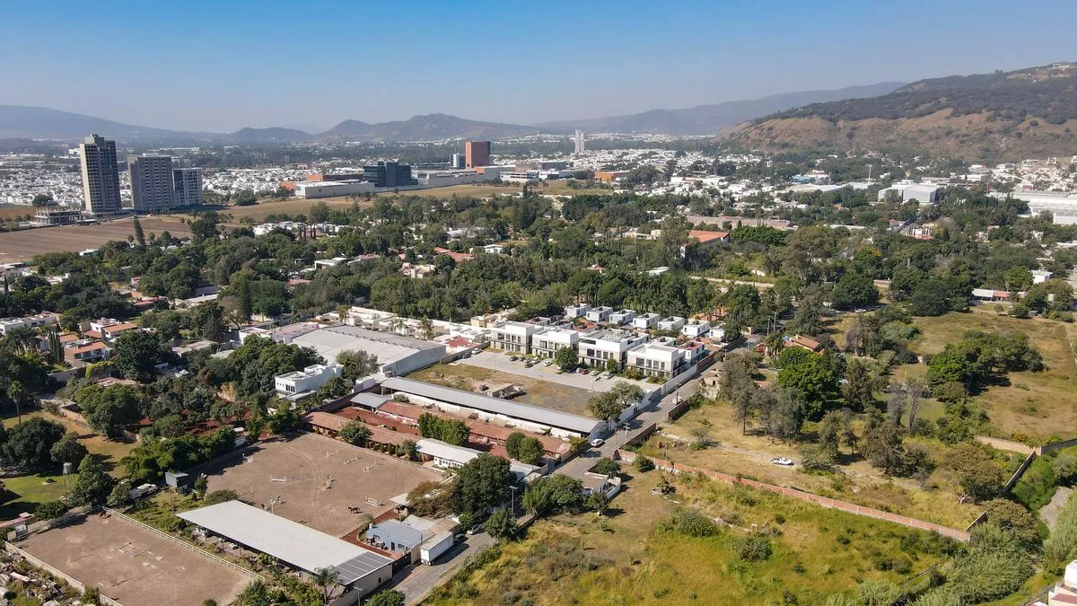 Foto 5 de Oficina de 3 Niveles en Renta – Gavilanes, Punto Sur